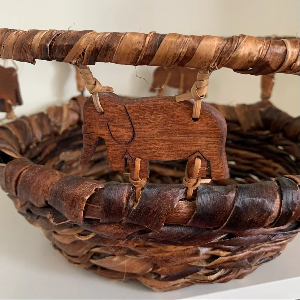 Large elephant basket